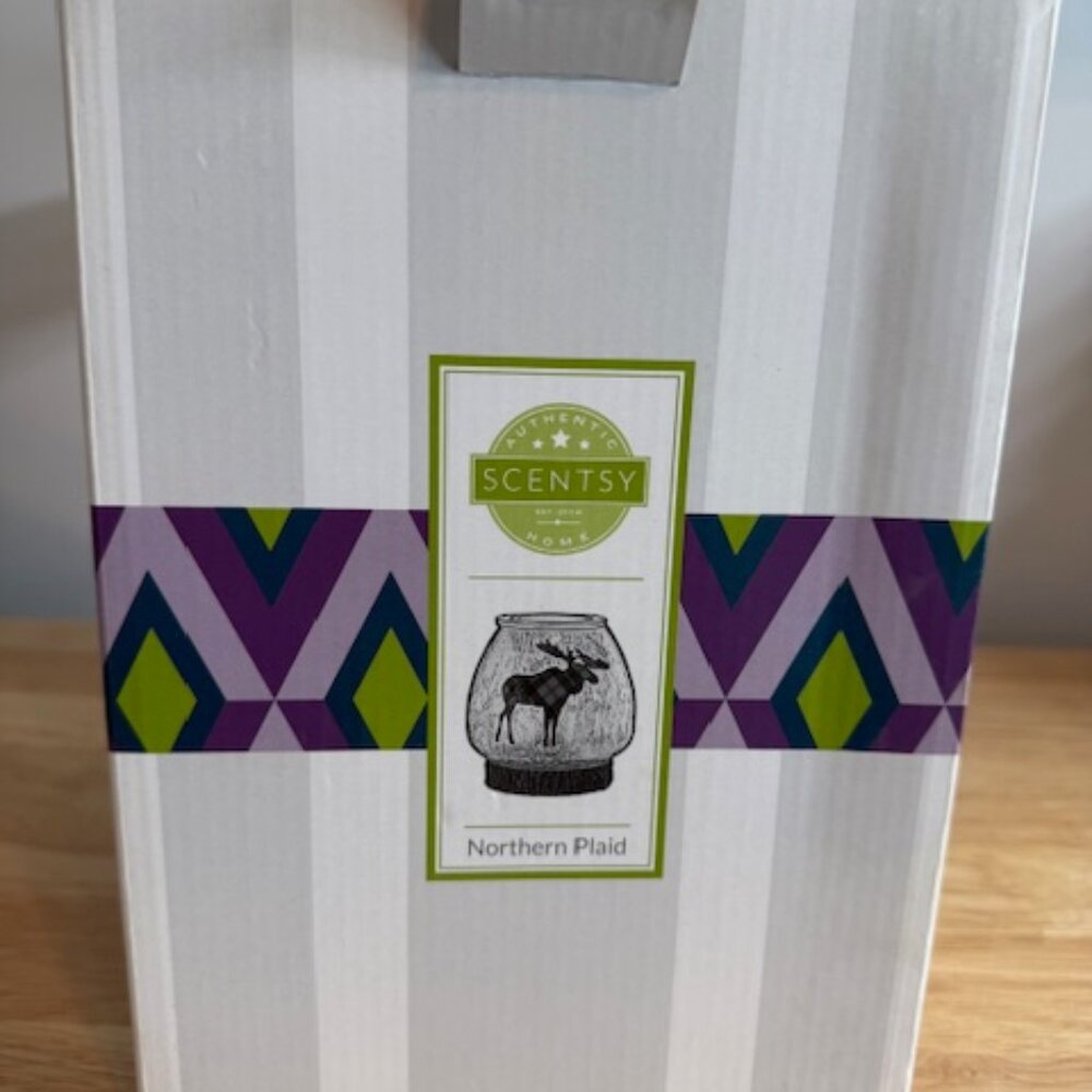 Scentsy - Northern Plaid Wax Warmer